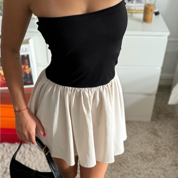 BLACK & CREAM RUFFLE DRESS - Picture 6 of 7